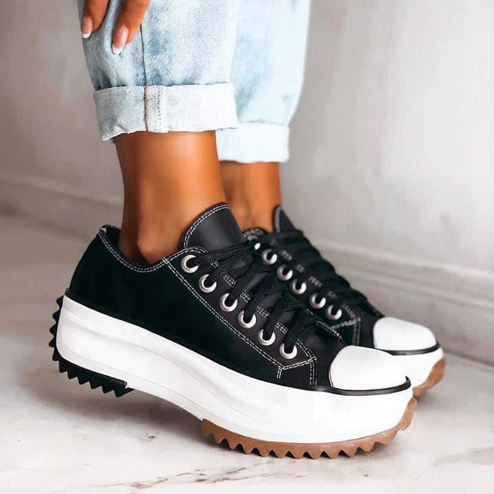 Cassy | Pain Relieving Sneakers
