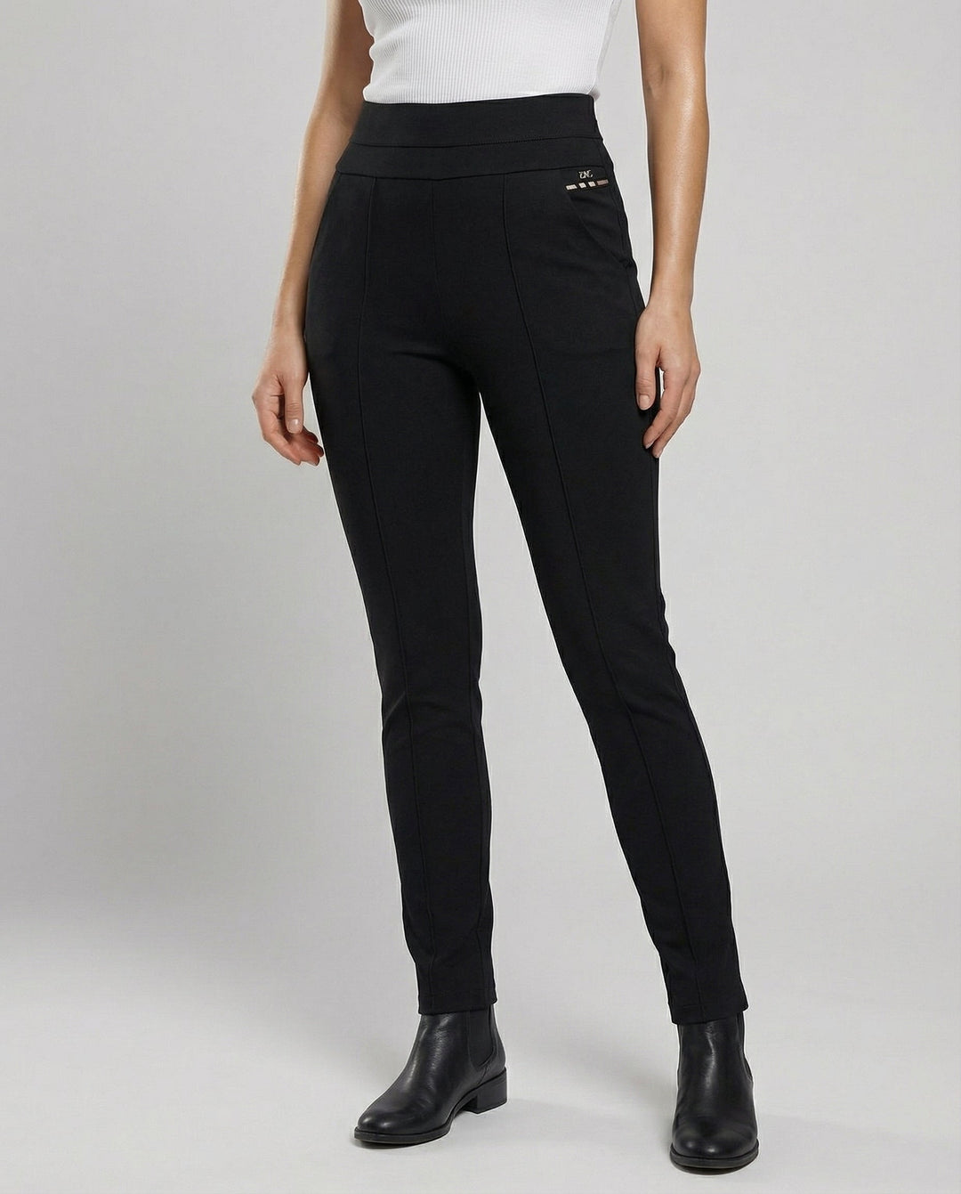 LS | Women Classic Slim Fit Pants
