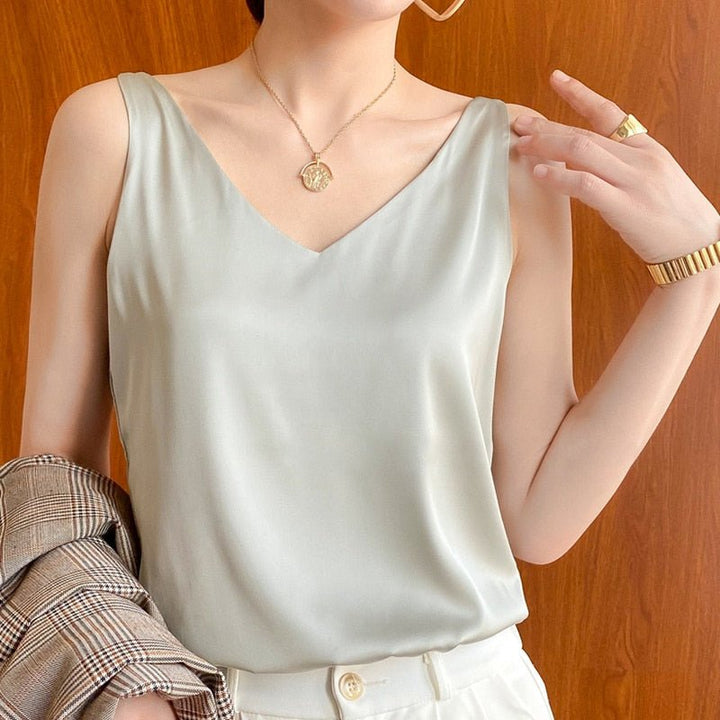 LS | Women Timeless Chic Top