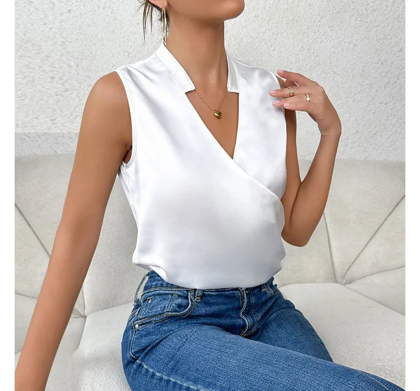 LS | Women Timeless Sleeveless Blouse