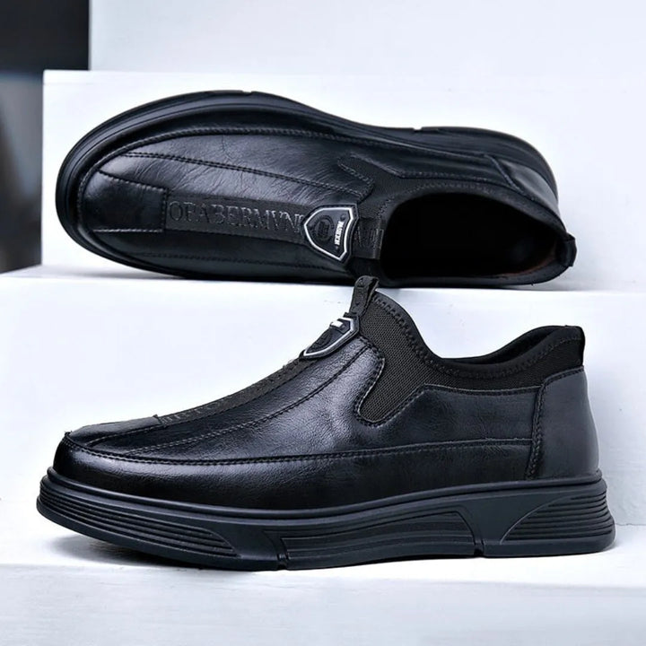 Ronan Axis Sneakers