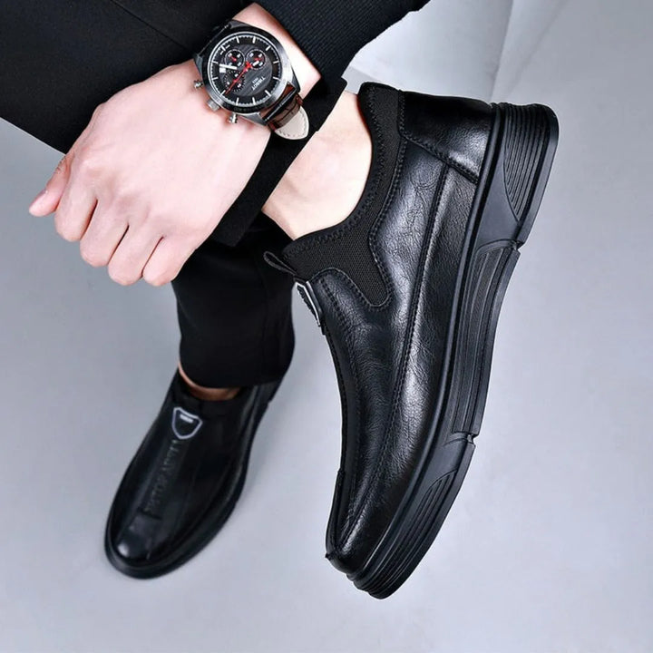 Ronan Axis Sneakers