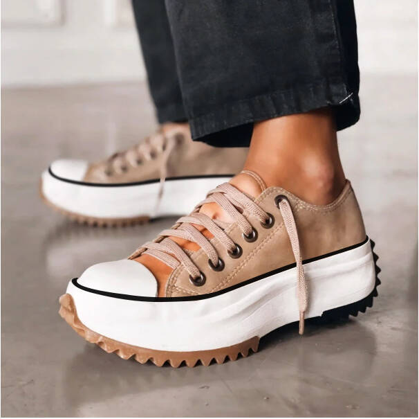 Cassy | Pain Relieving Sneakers