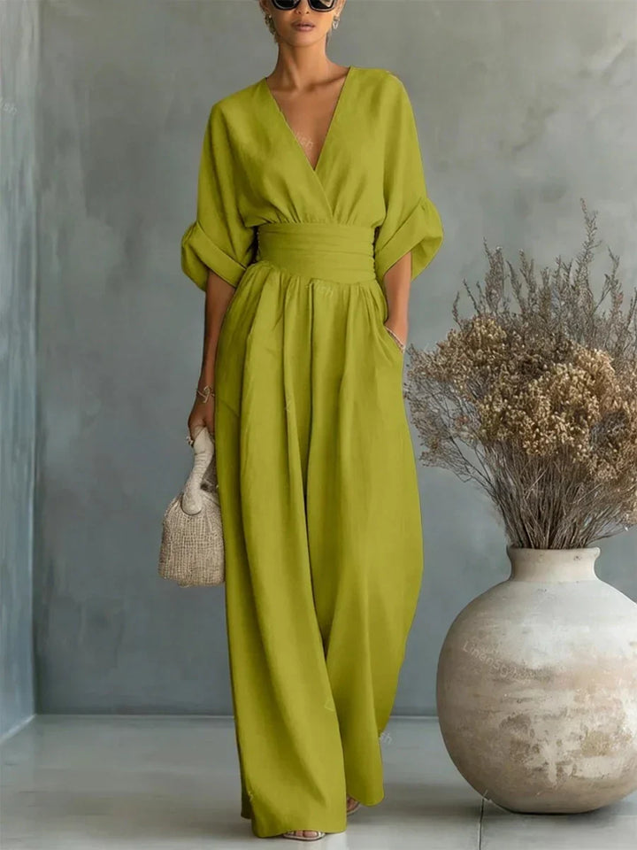 Aoife - jumpsuit with V-neck & high waist